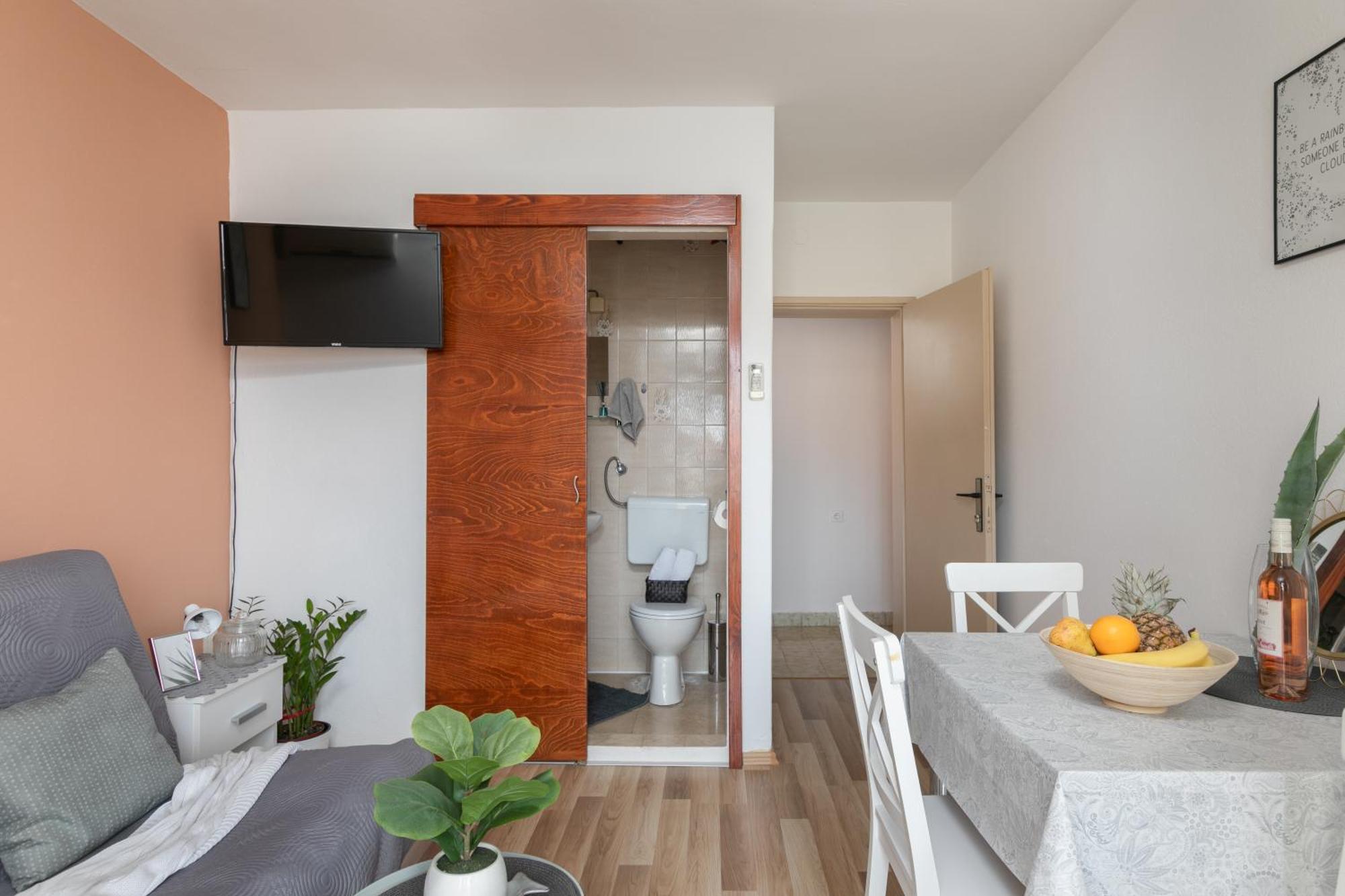 Sea View Apartments M Подгора Номер фото